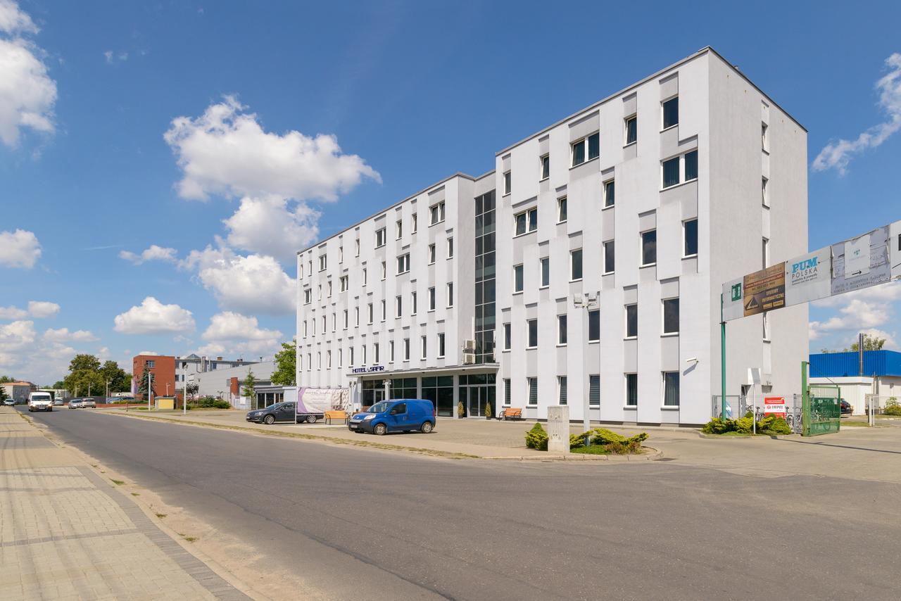 Hotel Safir Познань Экстерьер фото