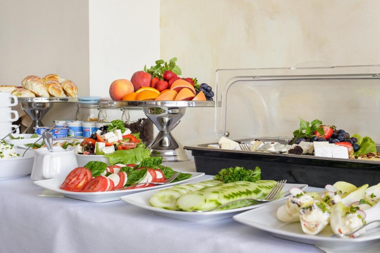 Hotel Safir Познань Экстерьер фото